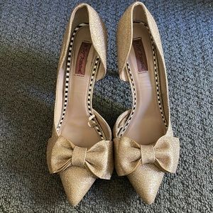 💗 Betsey Johnson heels